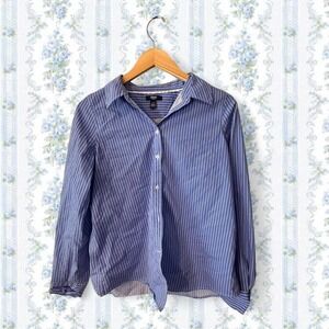 Chaps Women's Medium Blue and White Pinstripe Long Sleeve Collared Dress Shirt